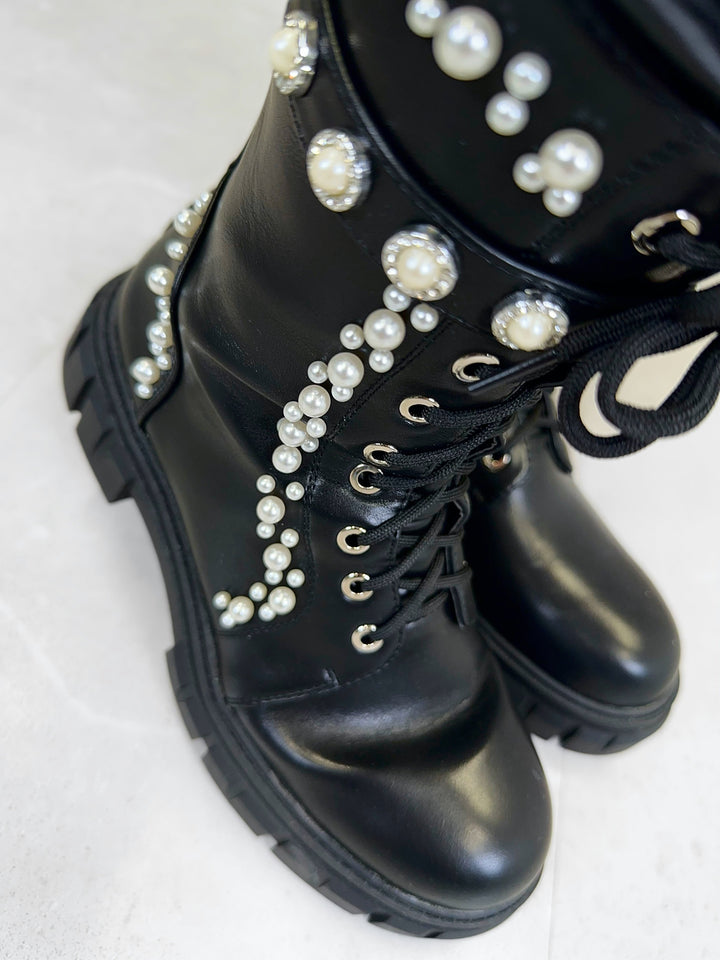 Boots On Fire (2 Farben)