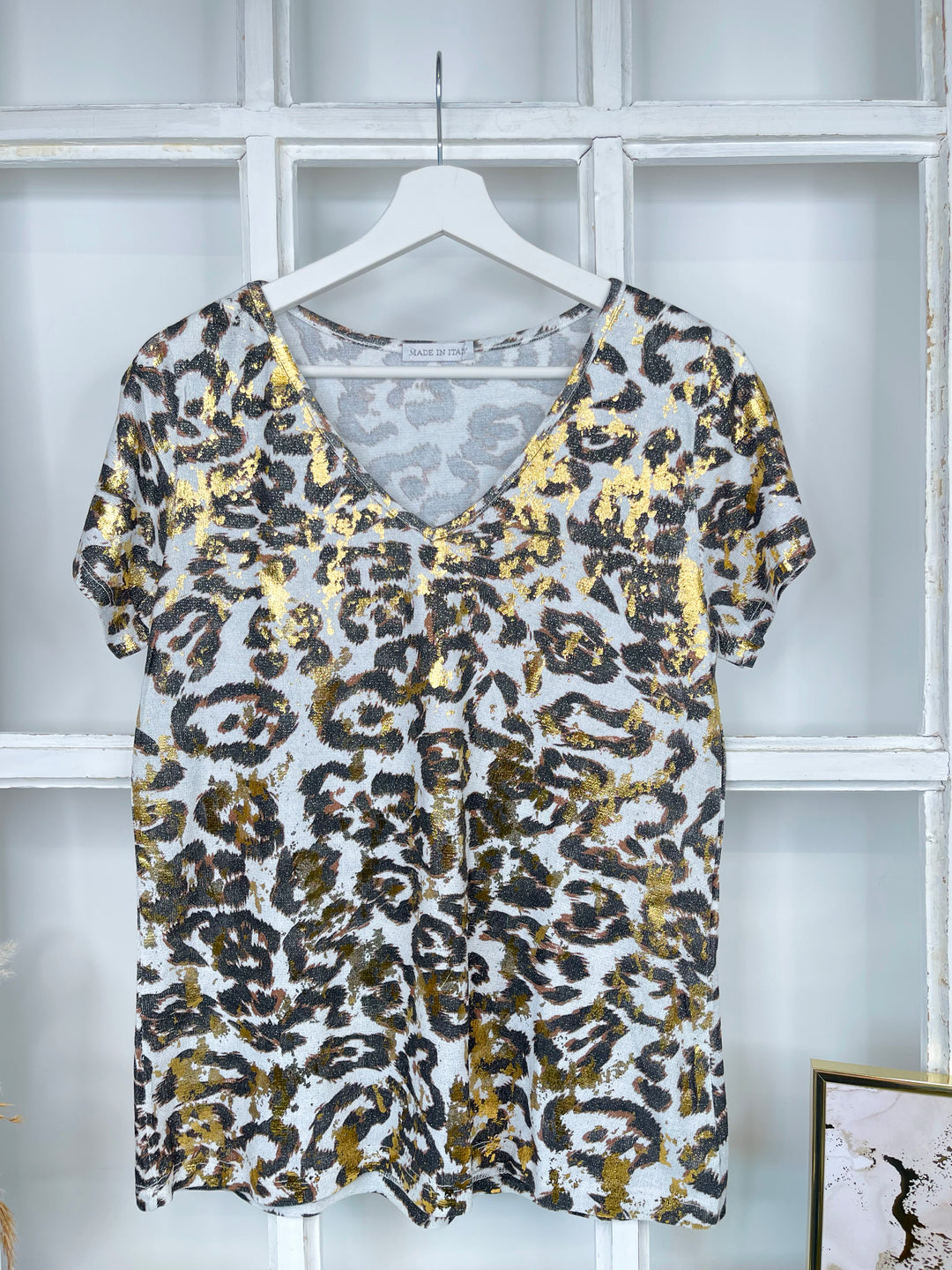 T-Shirt Leo with Gold