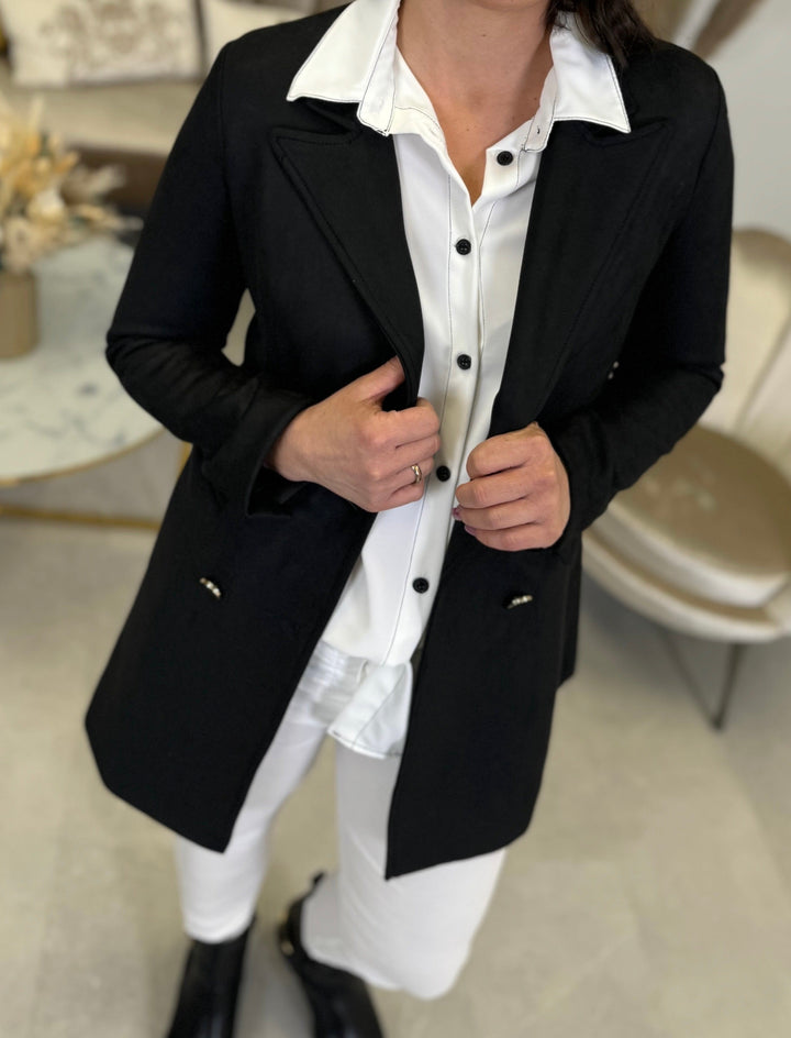 Blazer Monifa