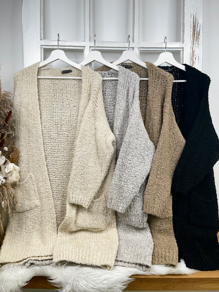Strickjacke Snuggle Up (4 Farben)